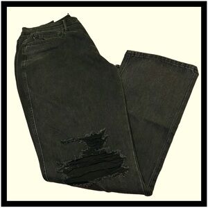 NWT!JUDY BLUE 90’S STRAIGHT BLACK RIGID MAGIC JEANS, SIZE 18W MED DESTRUCTION